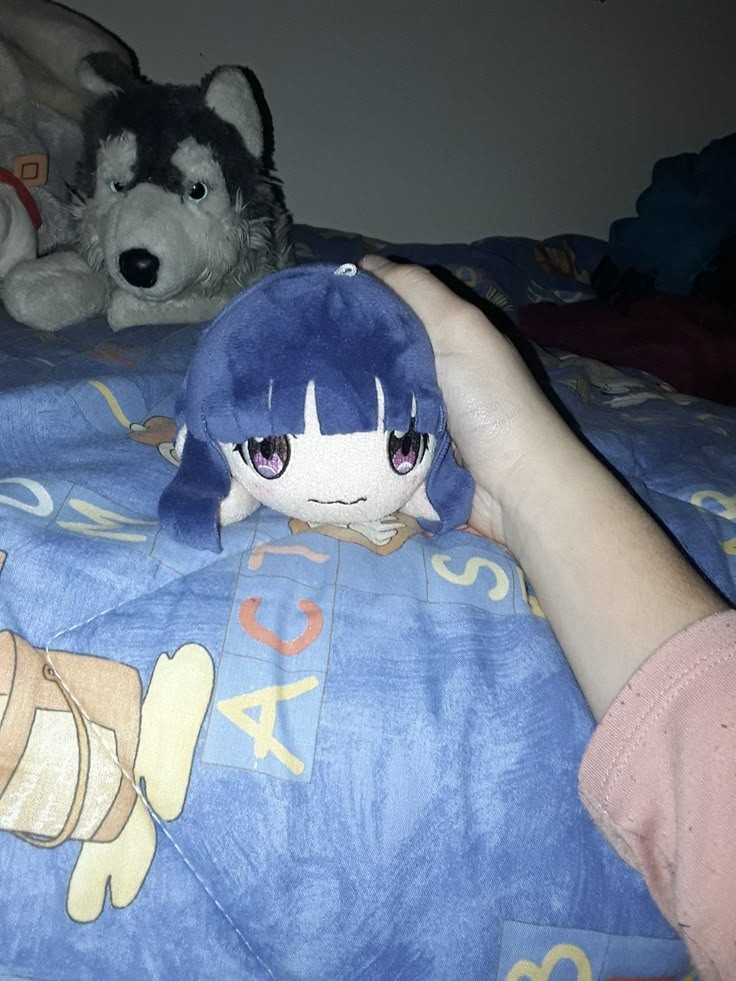 736x981