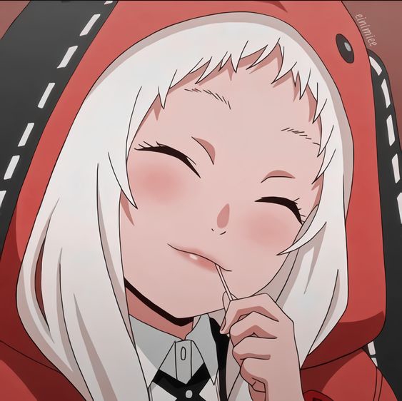 563x562