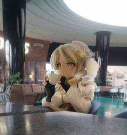 716x762