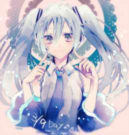 743x776