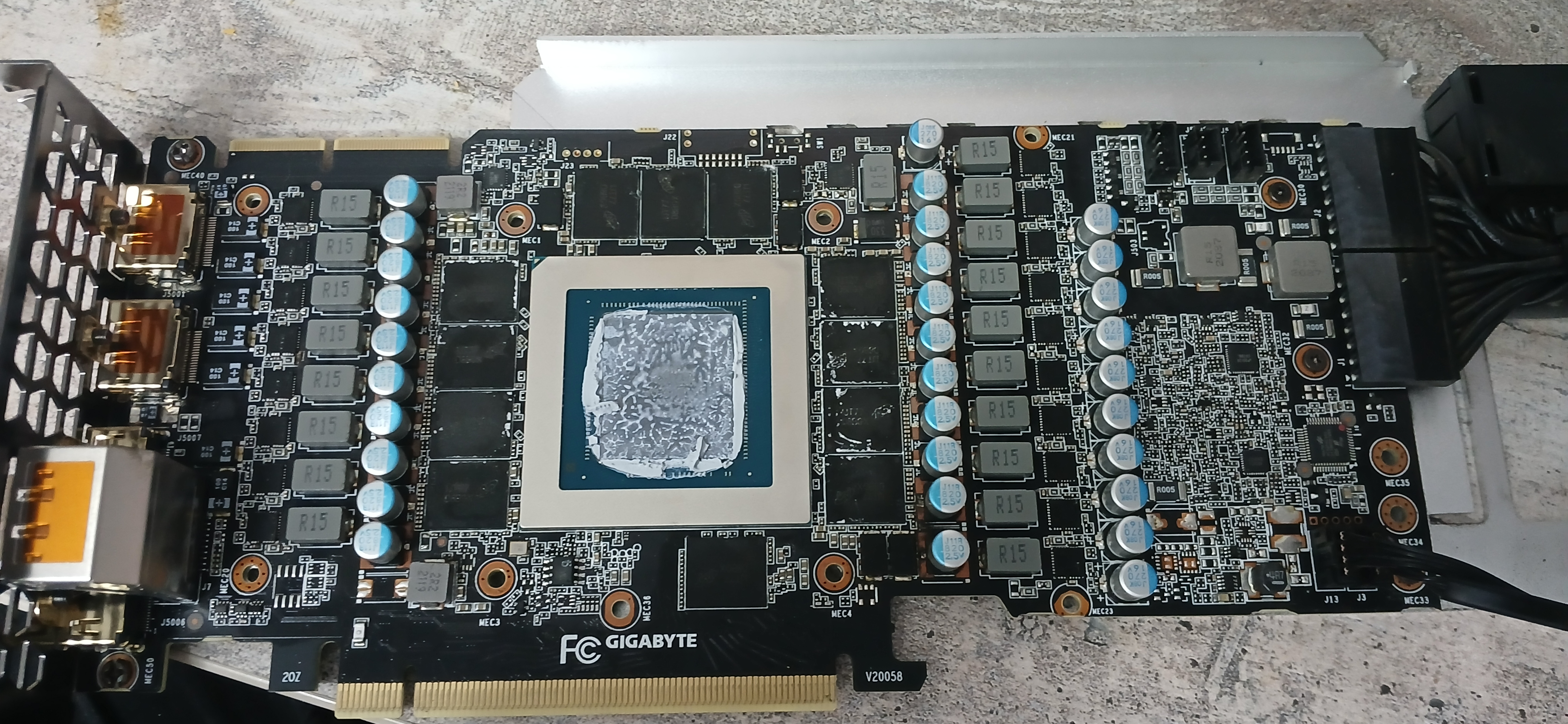 8160x3768