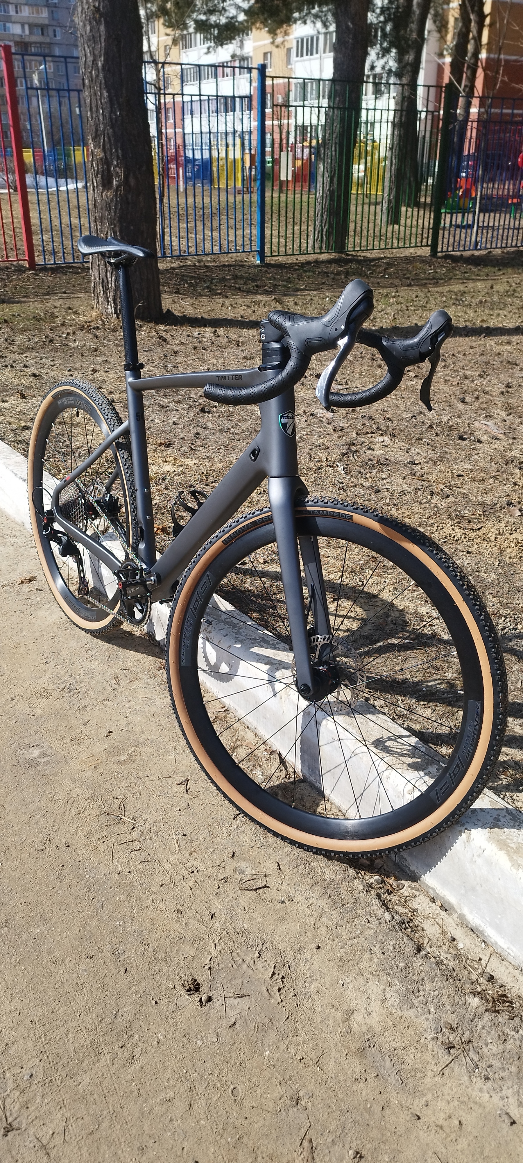 1800x4000