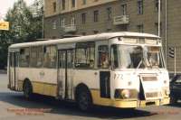 901x600
