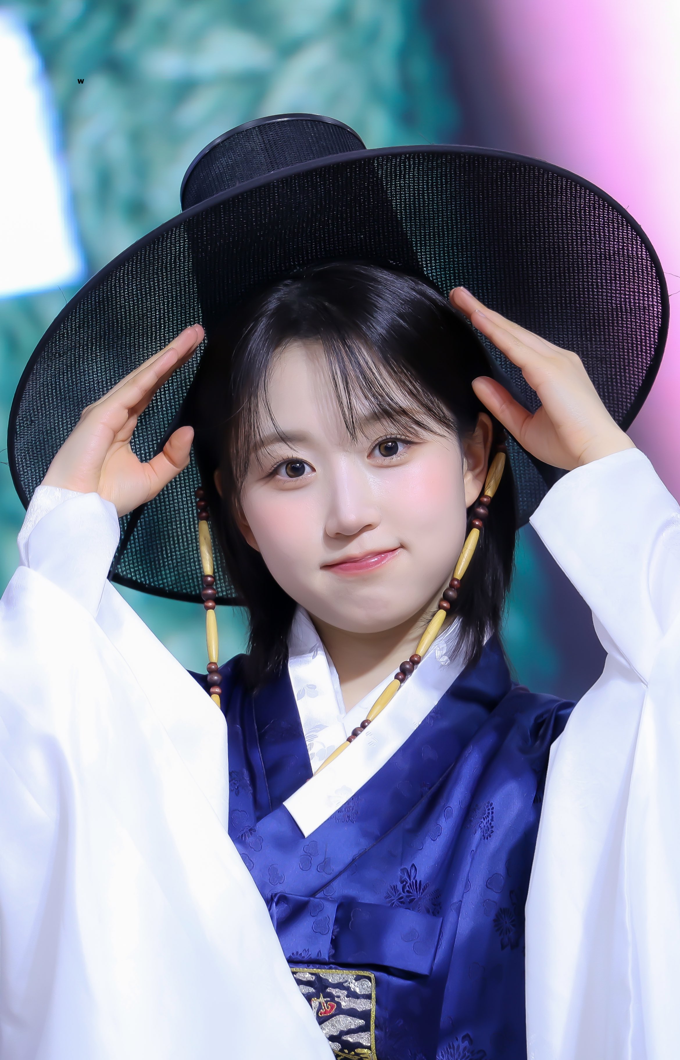 2340x3648