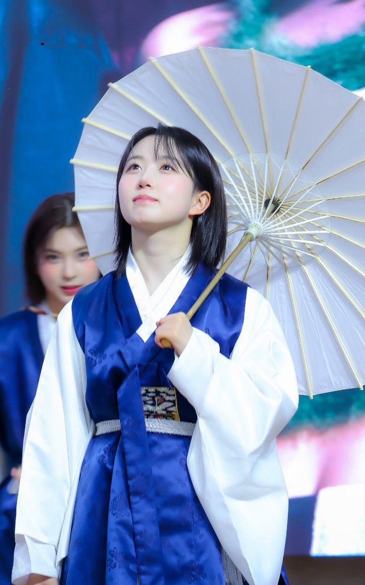 736x1179