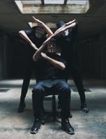 576x756