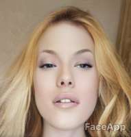 532x557