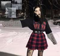 831x784