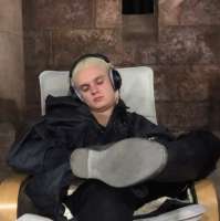 1079x1080