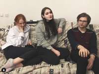 595x446
