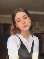 563x750