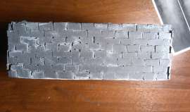 185
