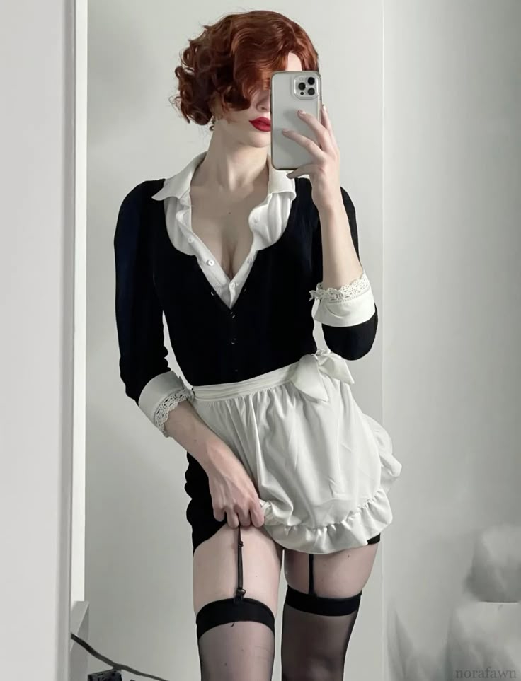736x963