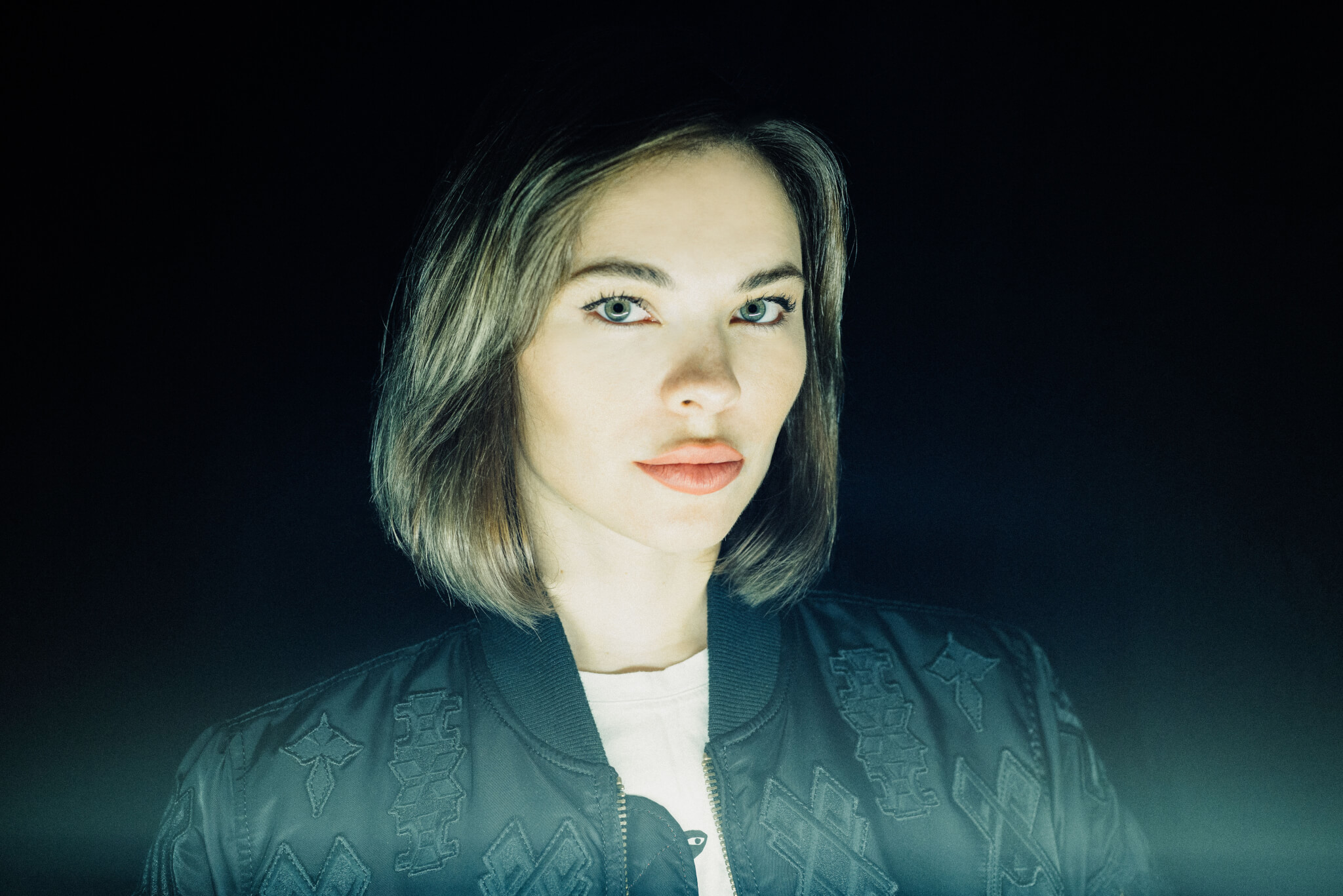 2048x1367