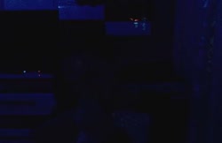 416x270