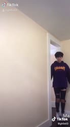 598x1078