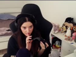 270x204