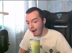 290x216