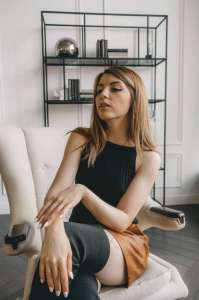 853x1280