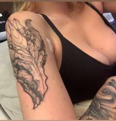 551x576
