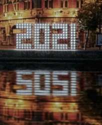 650x793