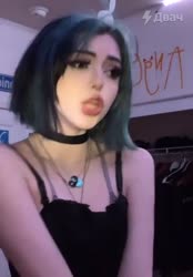 596x854