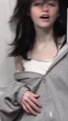 576x1024