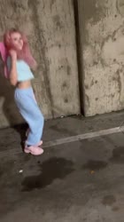 576x1024
