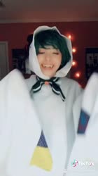 608x1080