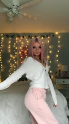 576x1024