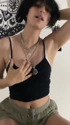 576x1024