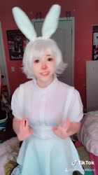 608x1080