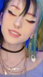 576x1024