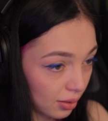 593x660