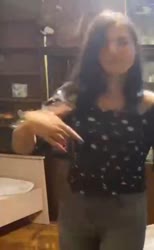 416x672
