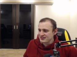 370x278