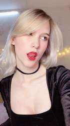 828x1472