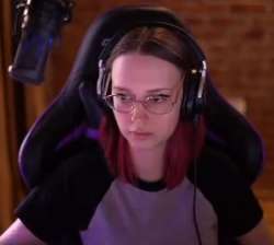299x268