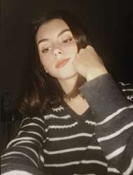 821x1080