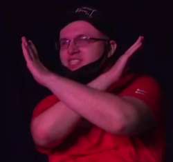 399x376