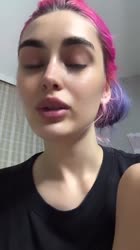 570x1014