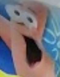369x471
