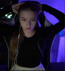 319x347