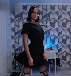 676x720