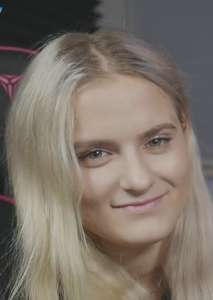 419x590