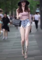 596x854