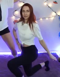 560x714