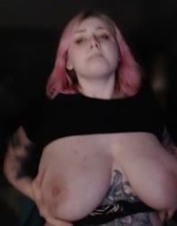 332x422