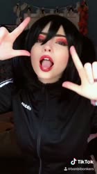 608x1080