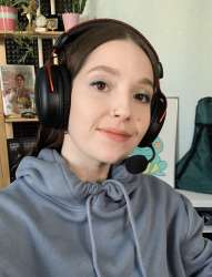 979x1280